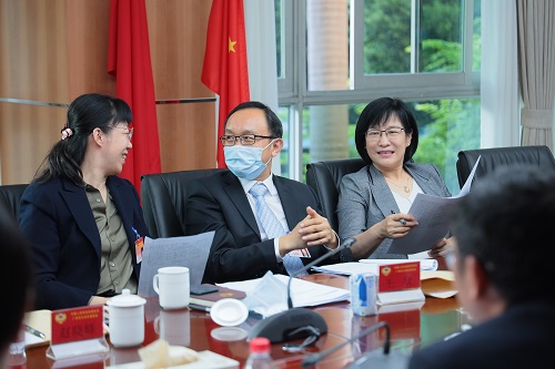 王亚平、岳朝阳下组下组讨论-城建组（全伟民摄）500.JPG