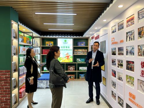 石家庄市兴合资产管理中心主任一行到东圃供销社调研.jpg