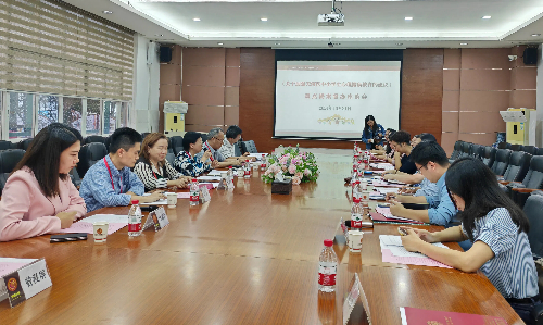 曹主席中小学调研.jpg