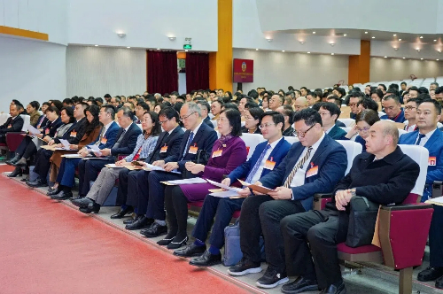 闭幕会挂网图1 500.jpg