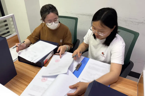 “质检员”们预审案件.webp.png